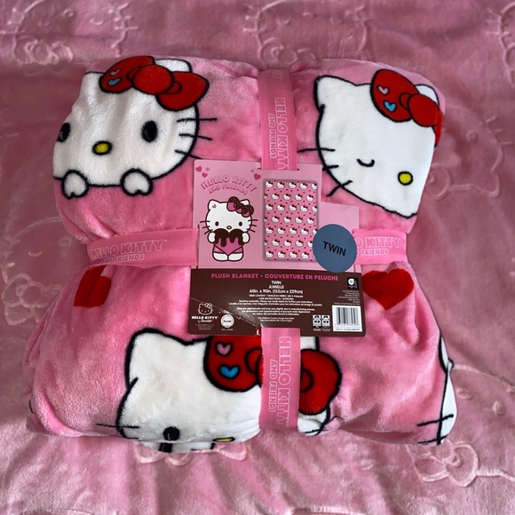 Hello kitty valentines blanket BUNDLE!!!